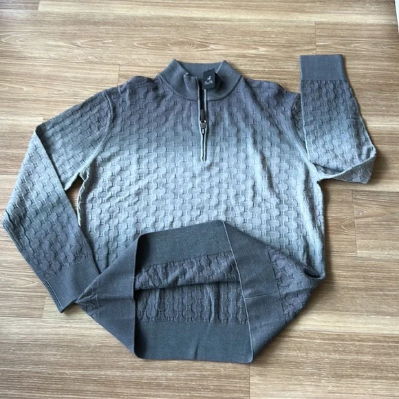 Raffi textured metallic silver gray size medium fitted sweater with zip